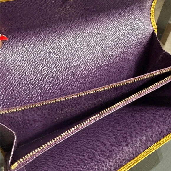 Louis Vuitton Yellow Wallet Will Come With Unbranded Chain - Picture 7 of 7